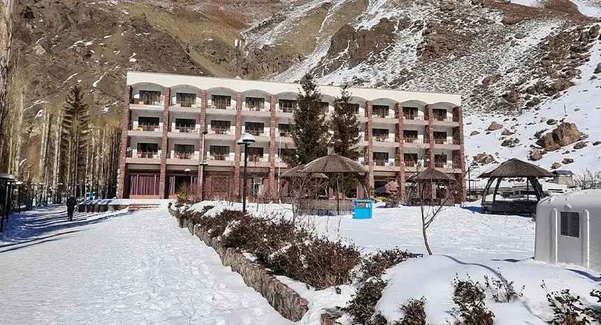 فصل مناسب اسکی در پیست دیزین