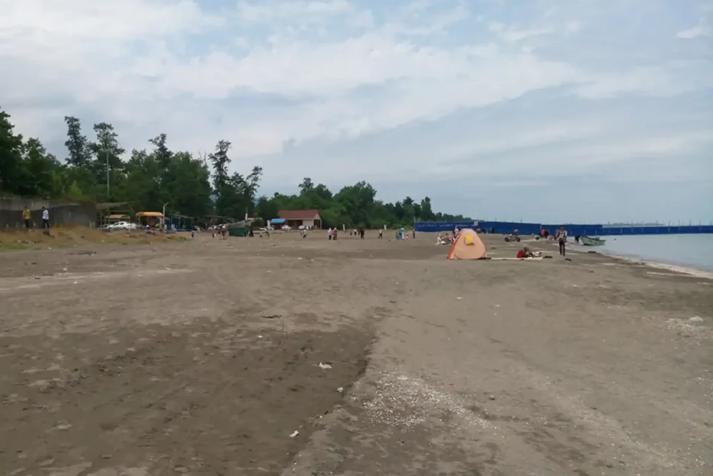 پلاژ گل سرخ چابکسر