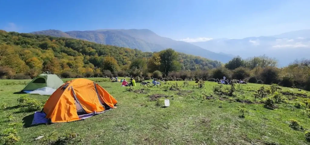 کمپینگ و پیک نیک در دشت های سرسبز الیمستان