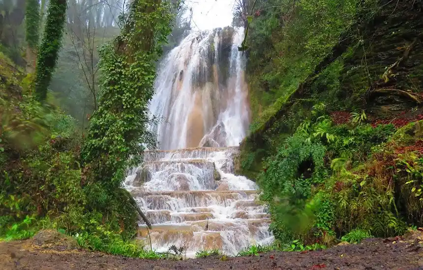 آبشار اسکلیم (عروس جنگل لفور)