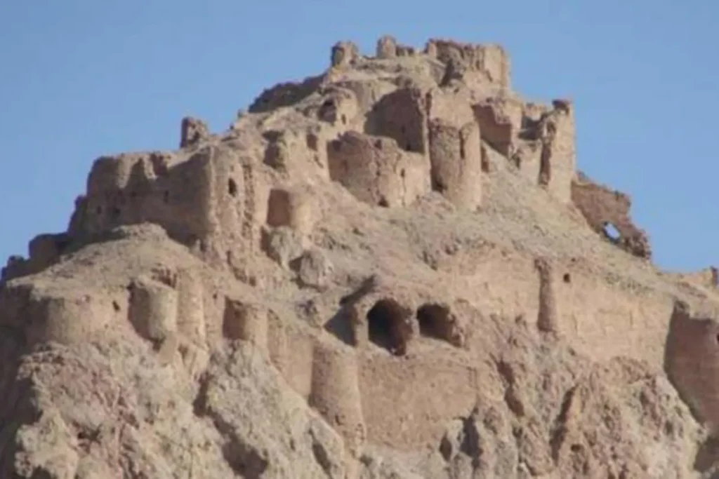 قلعه اسماعیلیان و کاروانسرای خان