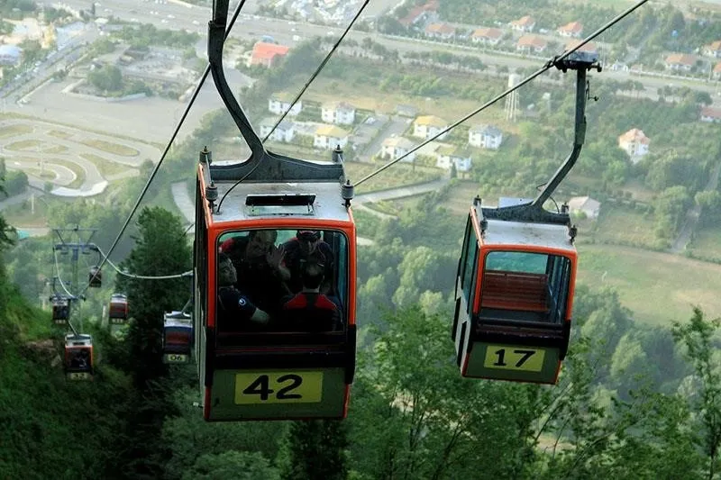 تله کابین نمک‌ آبرود (امن‌ ترین تله کابین ایران)